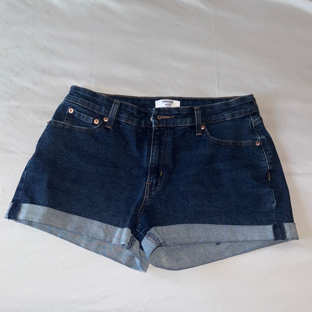 Denizen from Levi's High Rise Size 10 Dark Blue Jean Shorts